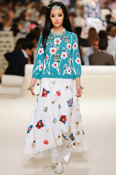 Look 52